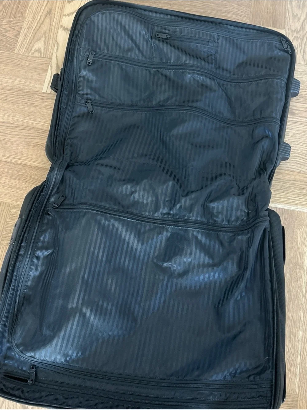 Tumi Alpha Extended Trip 2 Wheeled Garment Bag/Suitcase Ballistic Black